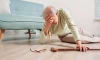 ضعف عضلات و داروهای آرام‌بخش، دو عامل پنهان در سقوط سالمندان