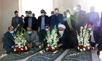 ادای احترام به مقام شامخ شهیدان با حضور مسئولان بر قبور شهدا