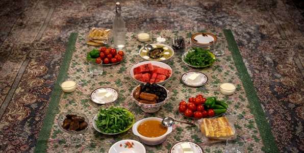 
متخصص طب ایرانی دانشگاه،به تشریح تدابیر ماه مبارک رمضان پرداختند. ایشان با اشاره به فواید روزه داری برای سلامتی، بر رعایت اصول  