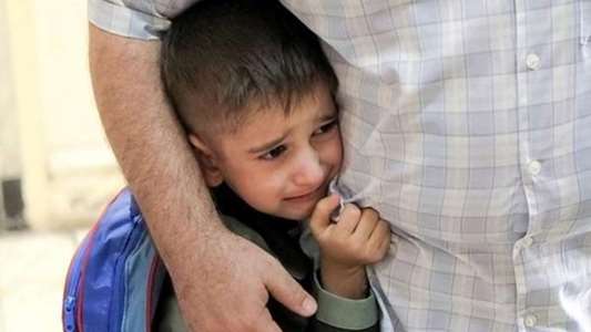 در شرایط بحرانی به‌ویژه جنگ، روان کودکان نخستین و شاید عمیق‌ترین قربانی است. 