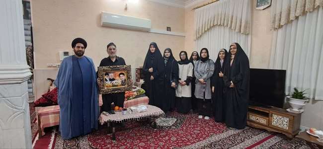 جمعی از دانشجویان دانشگاه با پدر شهید حسین سرانجام دیدار کردند 